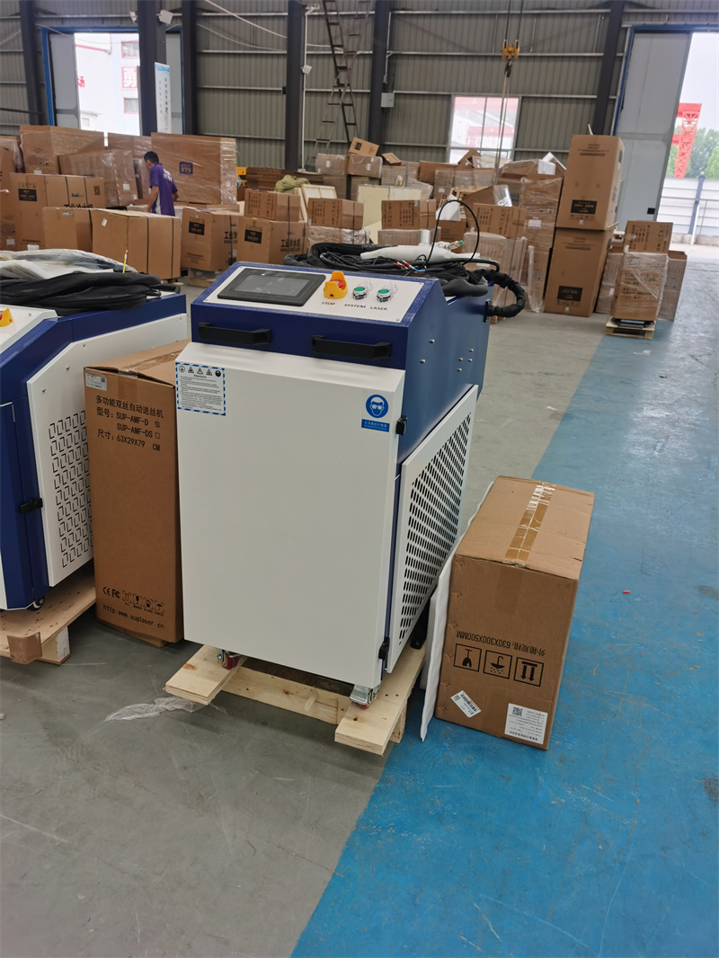 Industrial Laser Removal Machine - 6000W Yüksek Güçlü Sürekli Lazer Temizleme